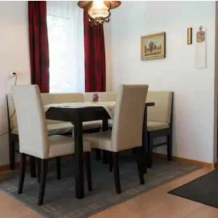 Apartment Tarbey *